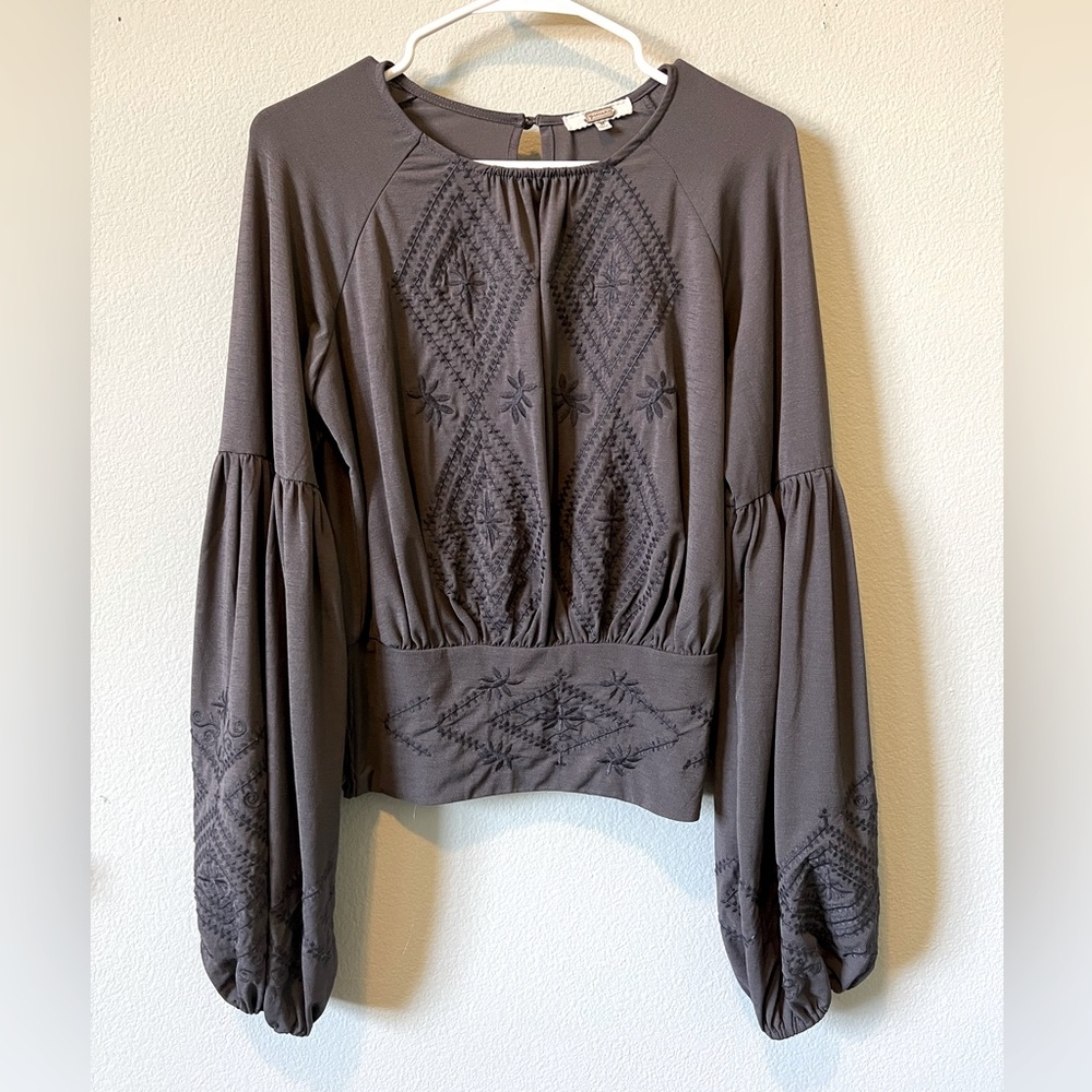 Gimmicks Embroidered Bell Sleeve Peasant Top